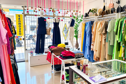 loja de roupas femininas a venda